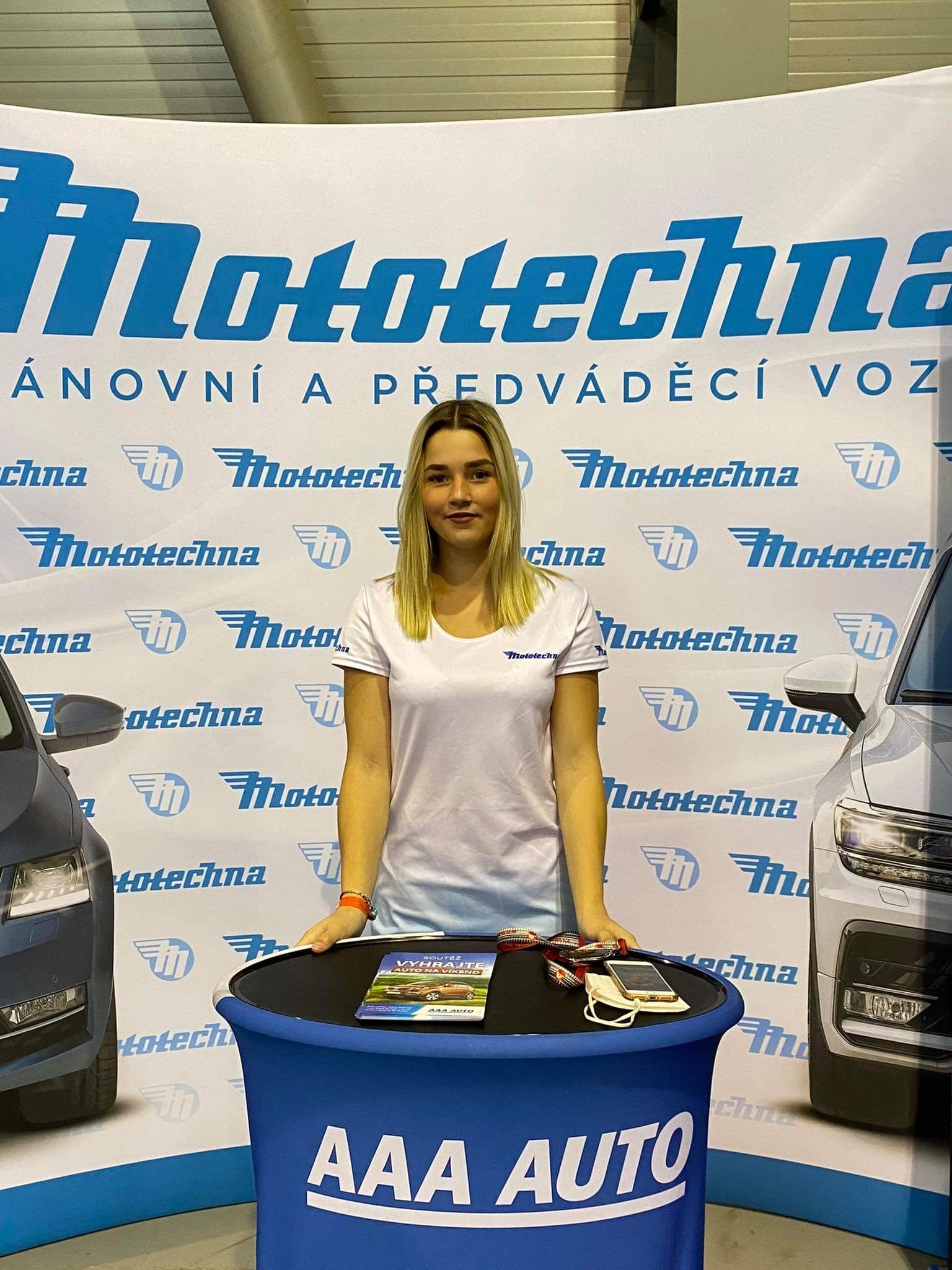 Hôtesses pour AAA AUTO au PRAGUE CAR FESTIVAL, PVA EXPO PRAGUE Parc des expositions Letňany